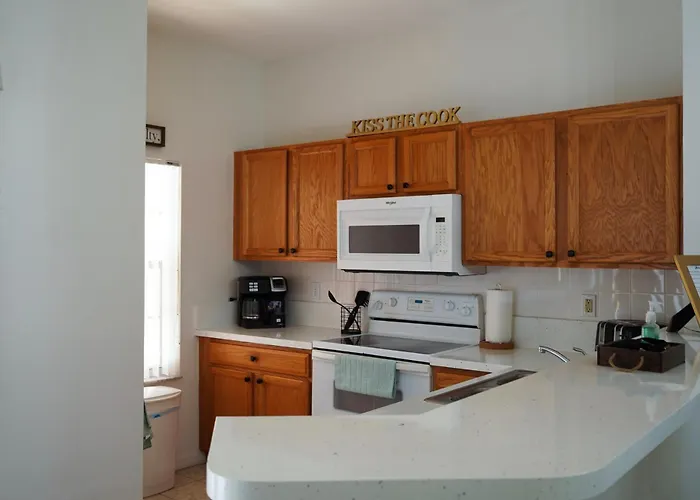 Enchanting Escape 3 Bedroom Minutes From Disney!