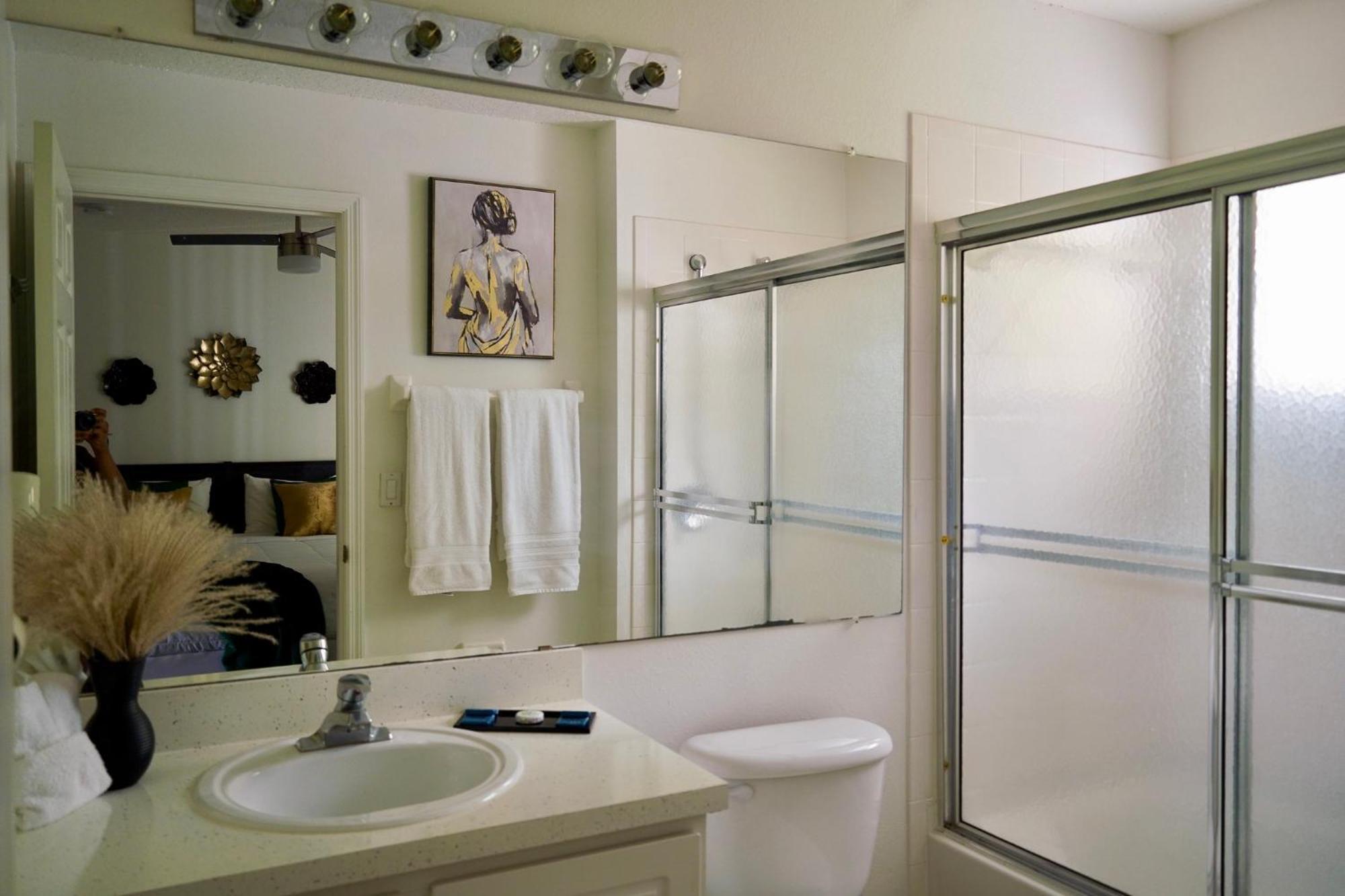 Enchanting Escape 3 Bedroom Minutes From Disney! Kissimmee
