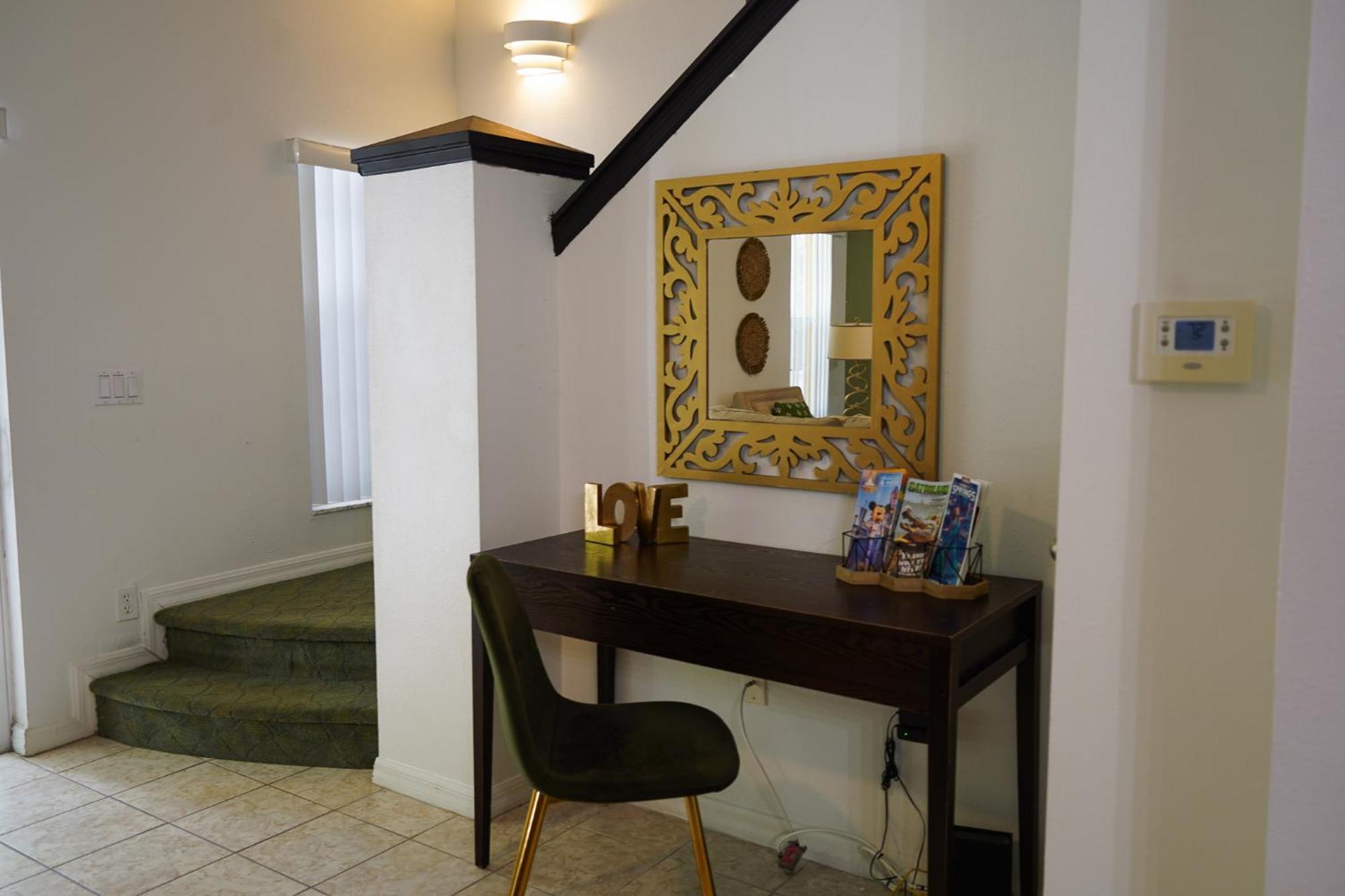 Enchanting Escape 3 Bedroom Minutes From Disney!