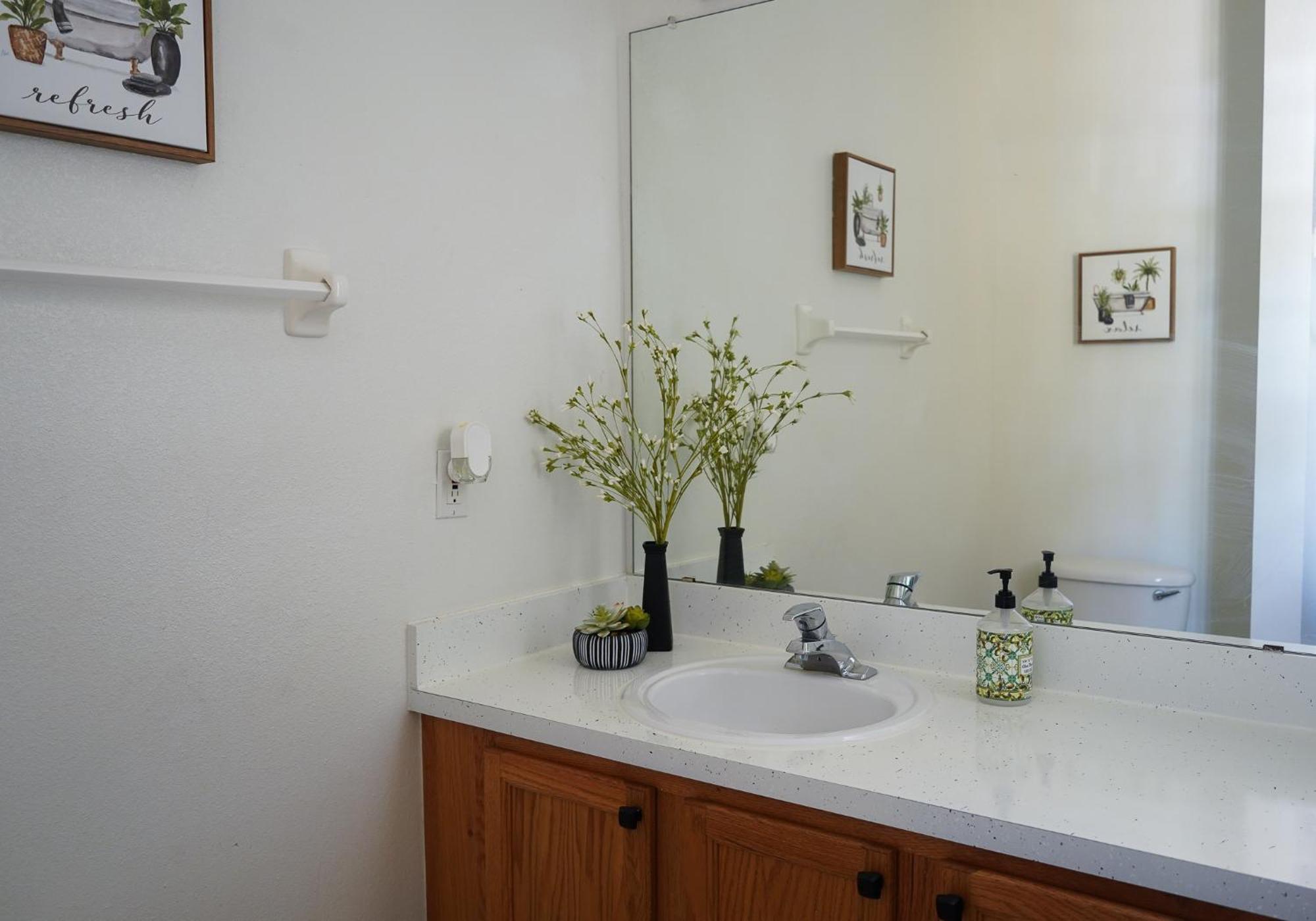 Enchanting Escape 3 Bedroom Minutes From Disney! Kissimmee